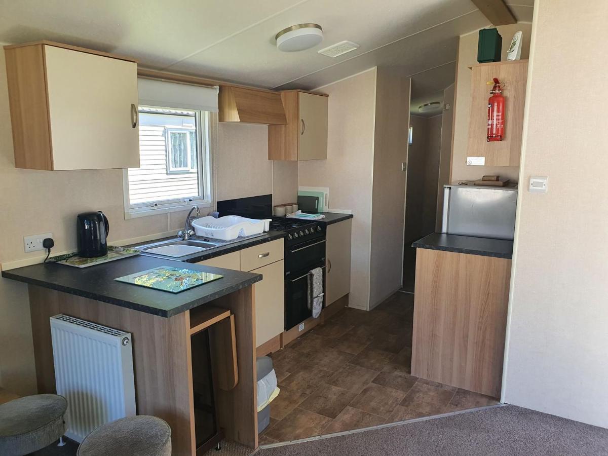 Вилла Blackmoor Farm - Caravan 3 Ludchurch Экстерьер фото