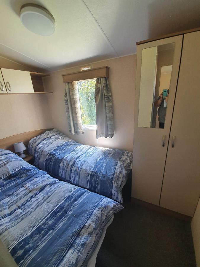 Вилла Blackmoor Farm - Caravan 3 Ludchurch Экстерьер фото